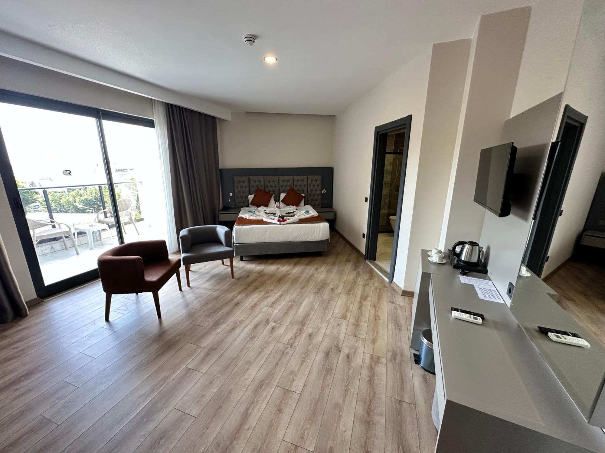 Side Golden Rock Hotel&Spa Bagian luar foto