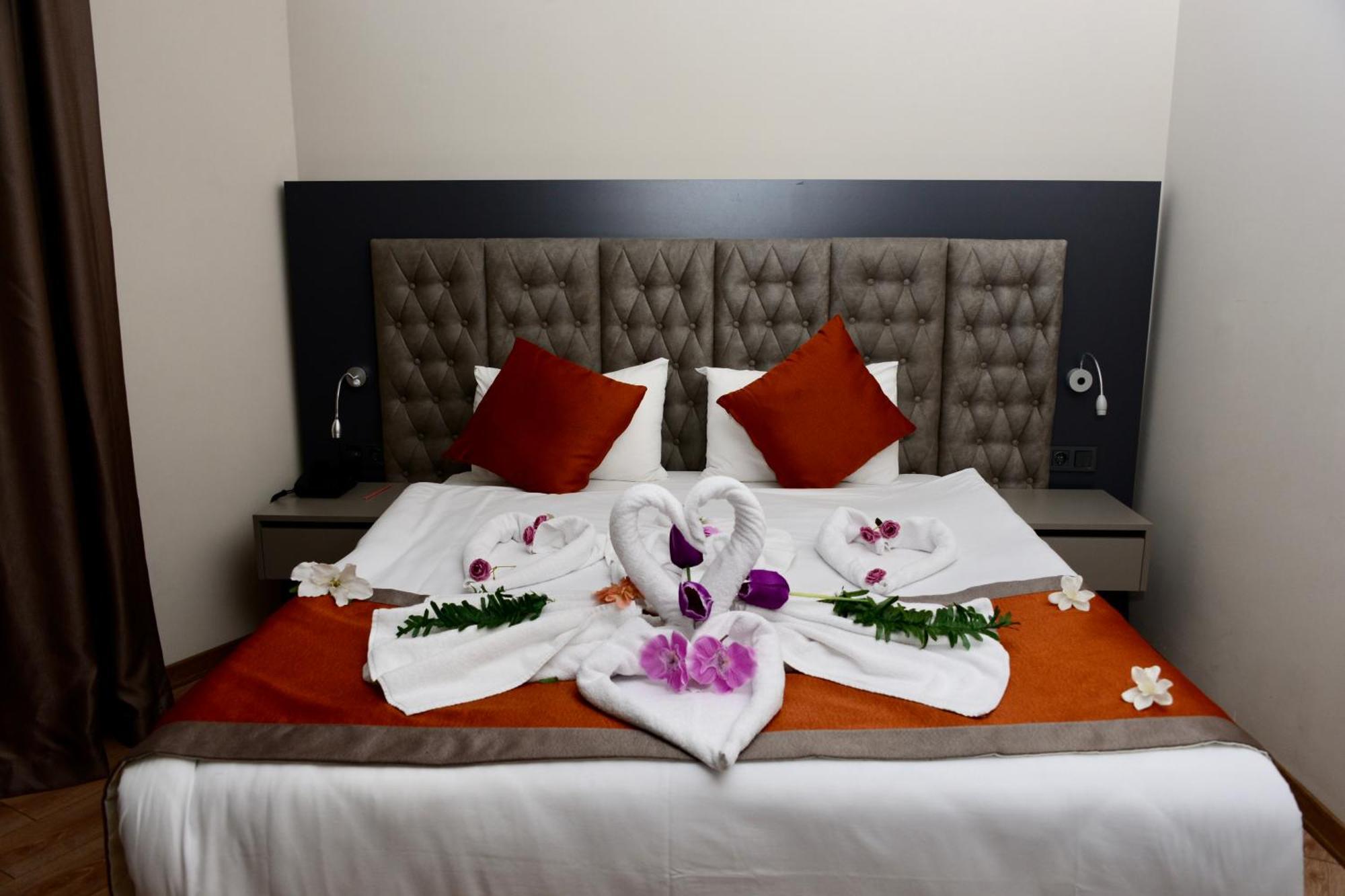 Side Golden Rock Hotel&Spa Bagian luar foto