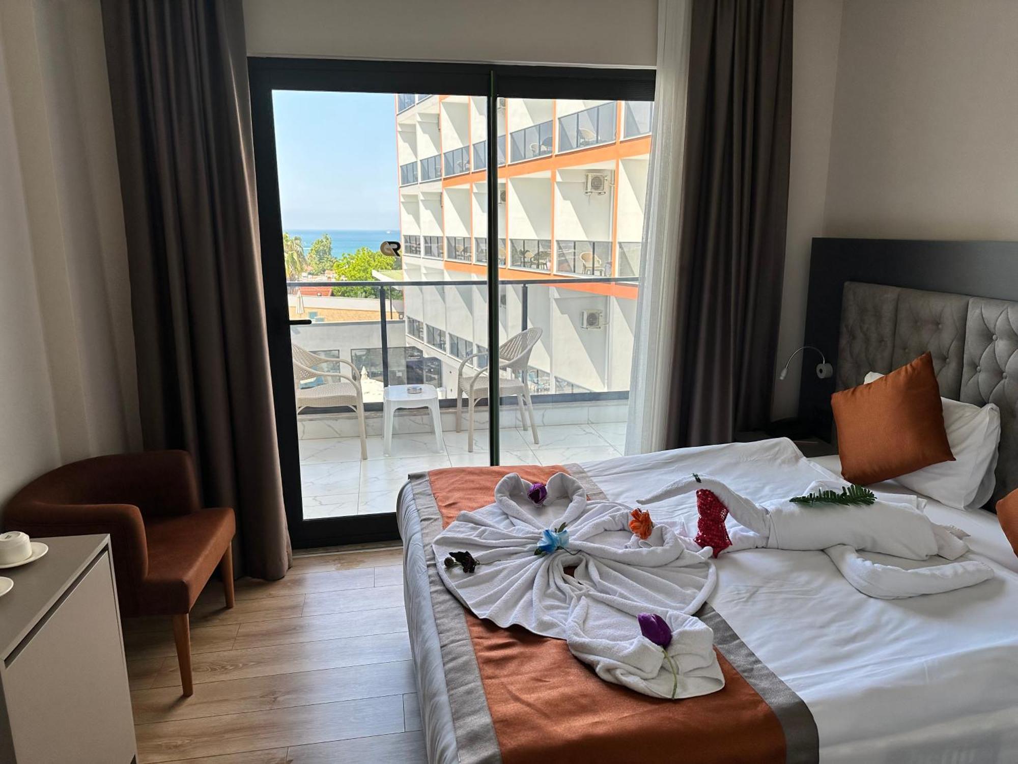 Side Golden Rock Hotel&Spa Bagian luar foto